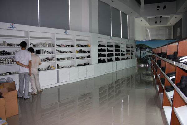 4年東莞鞋企灰飛煙滅 鞋材老板卻逆市壯大